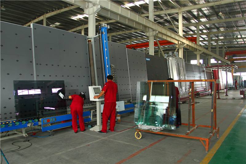 玻璃生產(chǎn)車(chē)間